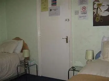 Hotel The Willow Tree House 4*