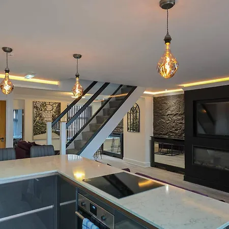 Apartment Bliss - Spacious 4-bed *