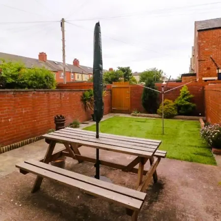 Sherbourne Retreat - 4 Bedroom House In Blackpool