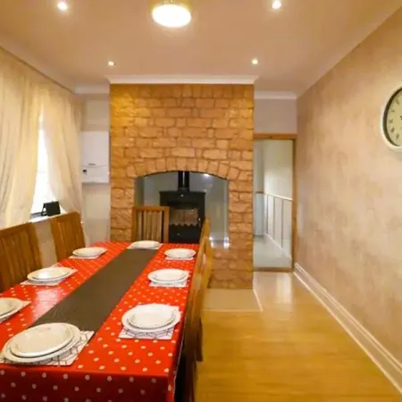 Sherbourne Retreat - 4 Bedroom House In *