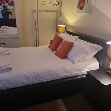 Sherbourne Retreat - 4 Bedroom House In