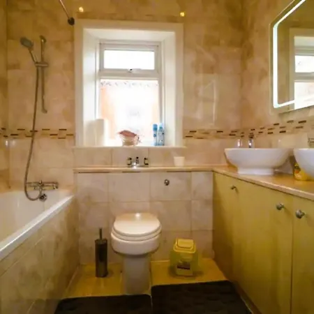 Sherbourne Retreat - 4 Bedroom House In