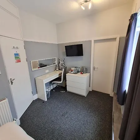 Queens Plaza Bed & Breakfast 3*