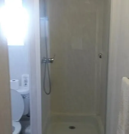 Sharn Bek Hotel 2*