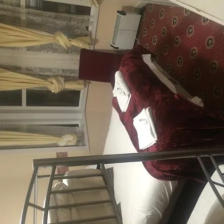 ゲストハウス The Albany