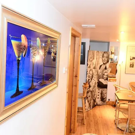 Sutton Park Гостевой дом 3*