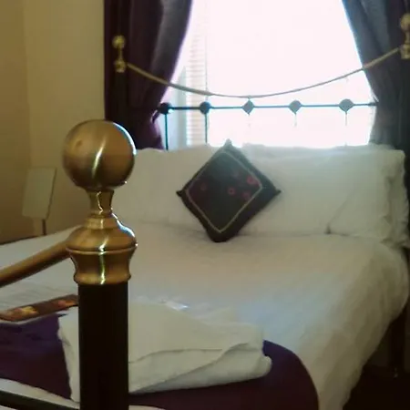 Guest house Crystals On The Prom 3*