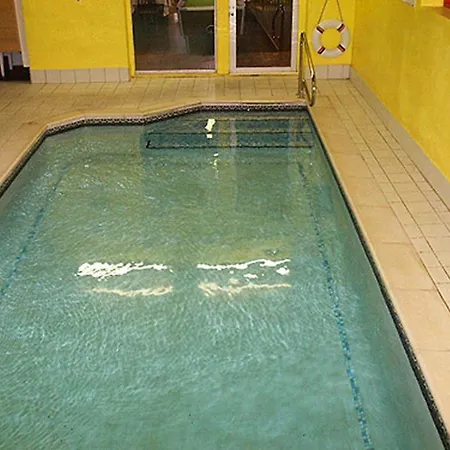 Hotell The Woodfield , Indoor Heated Swimming Pool, Spacious Lounge And Bar 3*