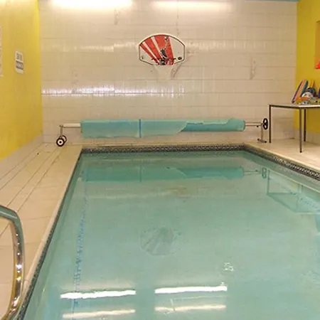 Hotell The Woodfield , Indoor Heated Swimming Pool, Spacious Lounge And Bar 3*