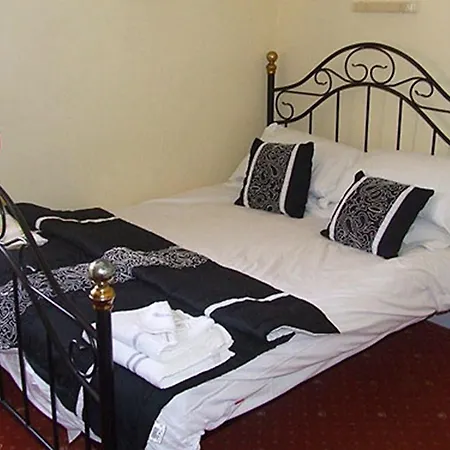 The Woodfield , Indoor Heated Swimming Pool, Spacious Lounge And Bar