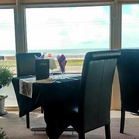 Guest house Crystals On The Prom 3*