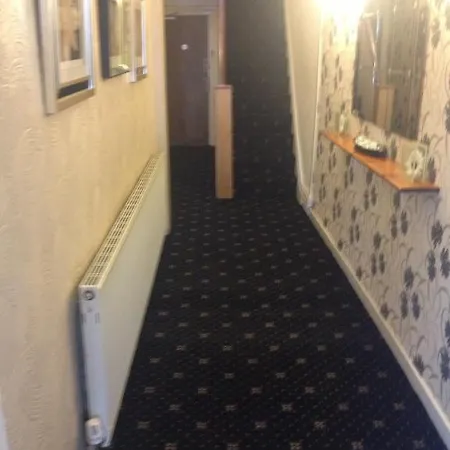The Rutlands 3*