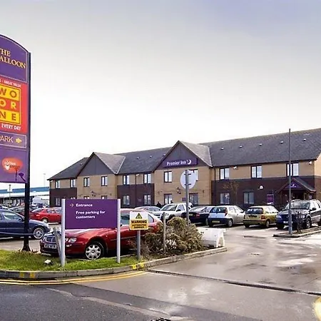 Hotel Premier Airport