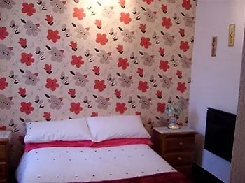 Oban House 3*