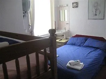 Cardoh Guest house