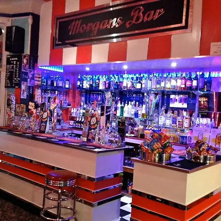 Charlton Aparthotel 3*