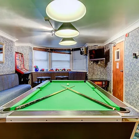 Rayners Bed & Breakfast Blackpool