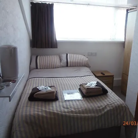 Oban House 3*