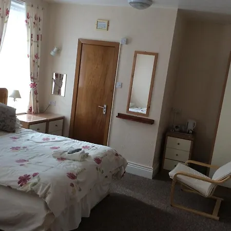 Shazron Bed & Breakfast 3*
