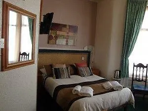 Kirkstall Bed & Breakfast