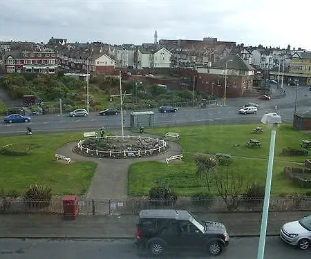 Waves Bed & Breakfast Blackpool