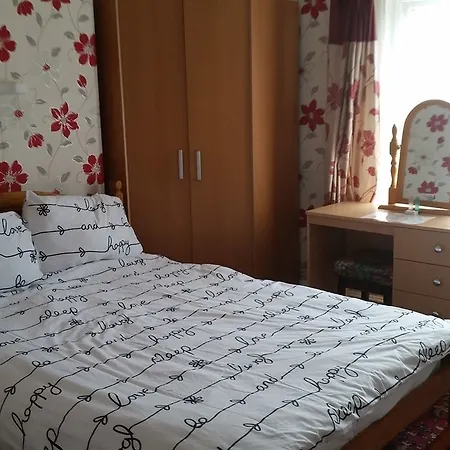 Bed & Breakfast Rayners Blackpool
