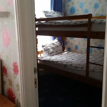 Bed & Breakfast Rayners 3*