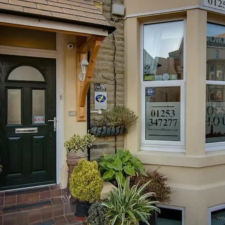 Rossall House , For Families & Couples 3* Blackpool