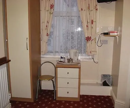 Shazron 3* Blackpool