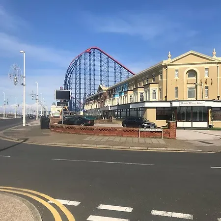 Ocean Waves 3* Blackpool