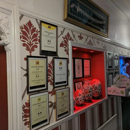 The New Guilderoy Hotel 2*