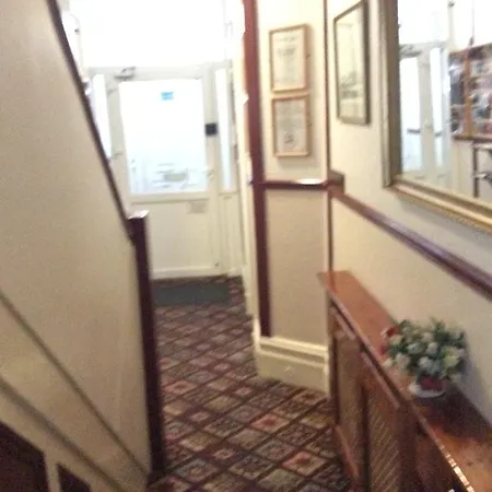Shazron Bed & Breakfast Blackpool