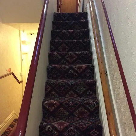 Shazron Bed & Breakfast 3*