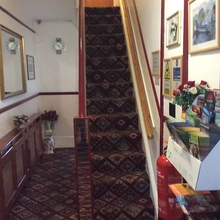 Shazron Bed & Breakfast Blackpool
