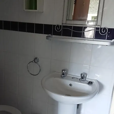 Guest house Ash Lea 3*