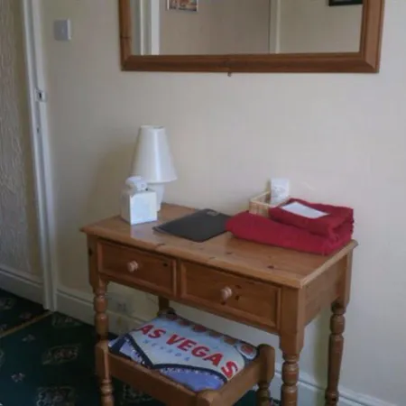 The Mercury, - Over 21's Only Bed & Breakfast Blackpool