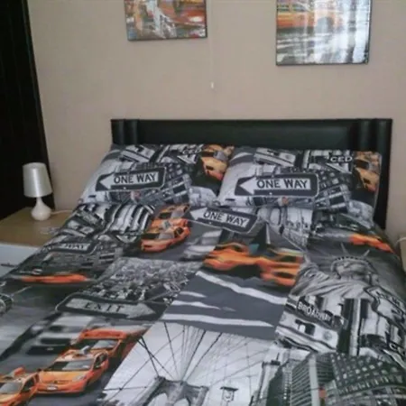 The Mercury, - Over 21's Only Bed & Breakfast Blackpool