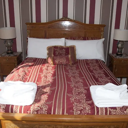 Leverdale Hotel 2*