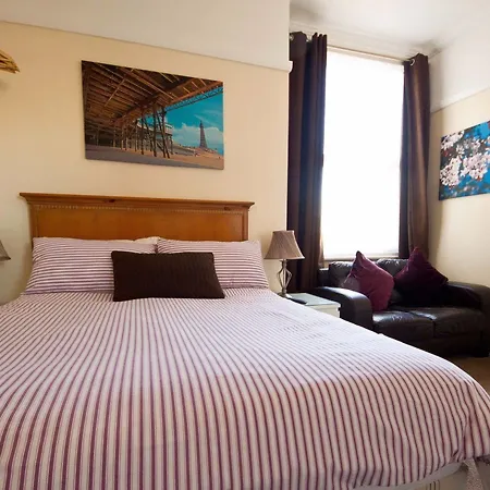 Rossall House , For Families & Couples 3*