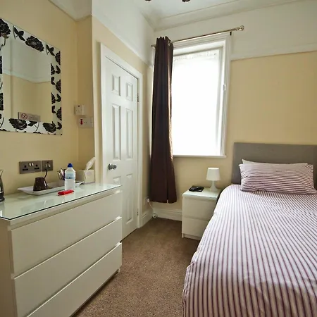 Rossall House , For Families & Couples 3* Blackpool