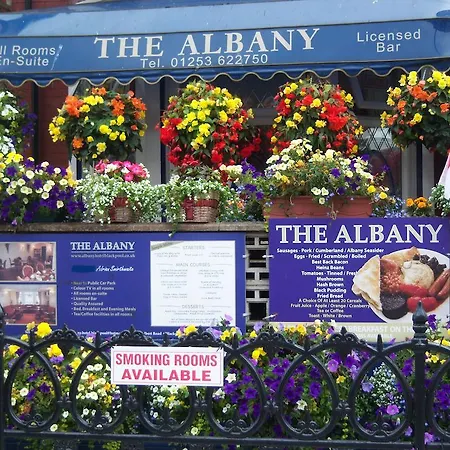ゲストハウス The Albany