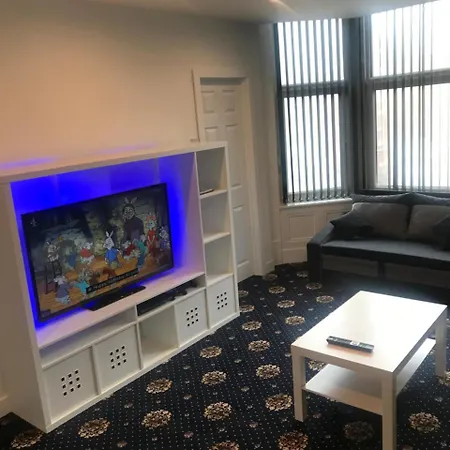Shores Apartment *