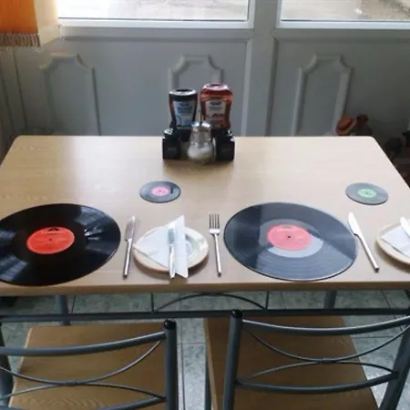 Bed & Breakfast The Mercury, - Over 21's Only 4*