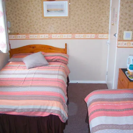 Bed & Breakfast The Chelston 2*