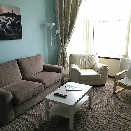 Shores Apartment *