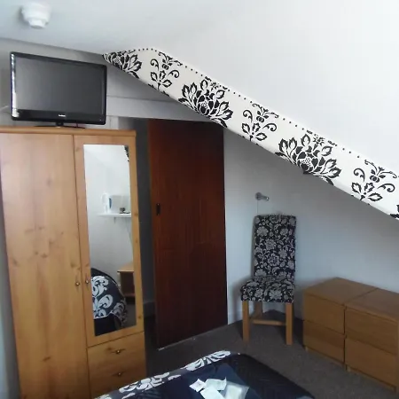 Oban House 3*