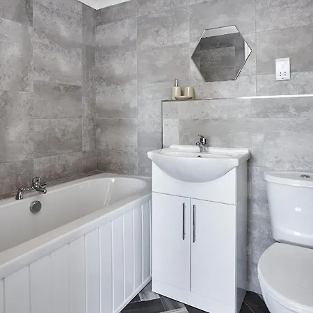 Fabrik - Harrowside By Service Apartements * Blackpool