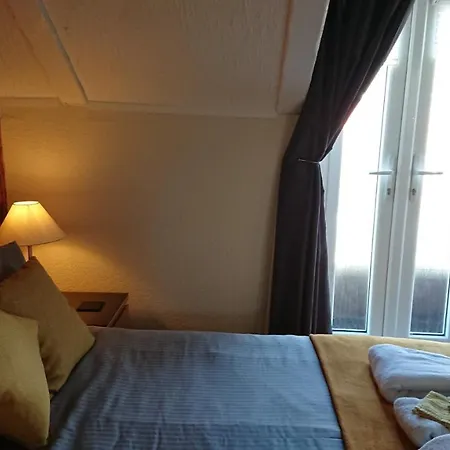 Ash Lea Guest house