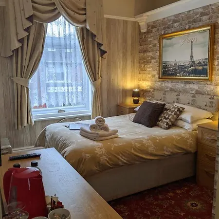 Hotel The New Guilderoy 2*