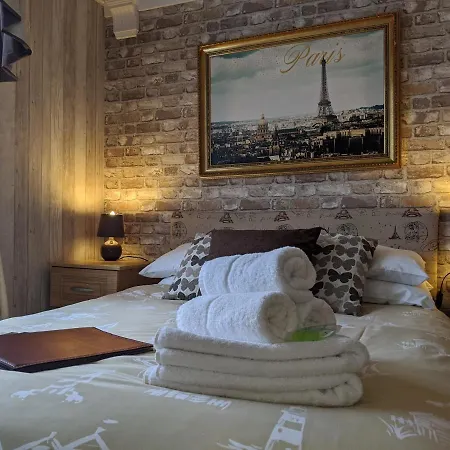 The New Guilderoy Hotel 2*